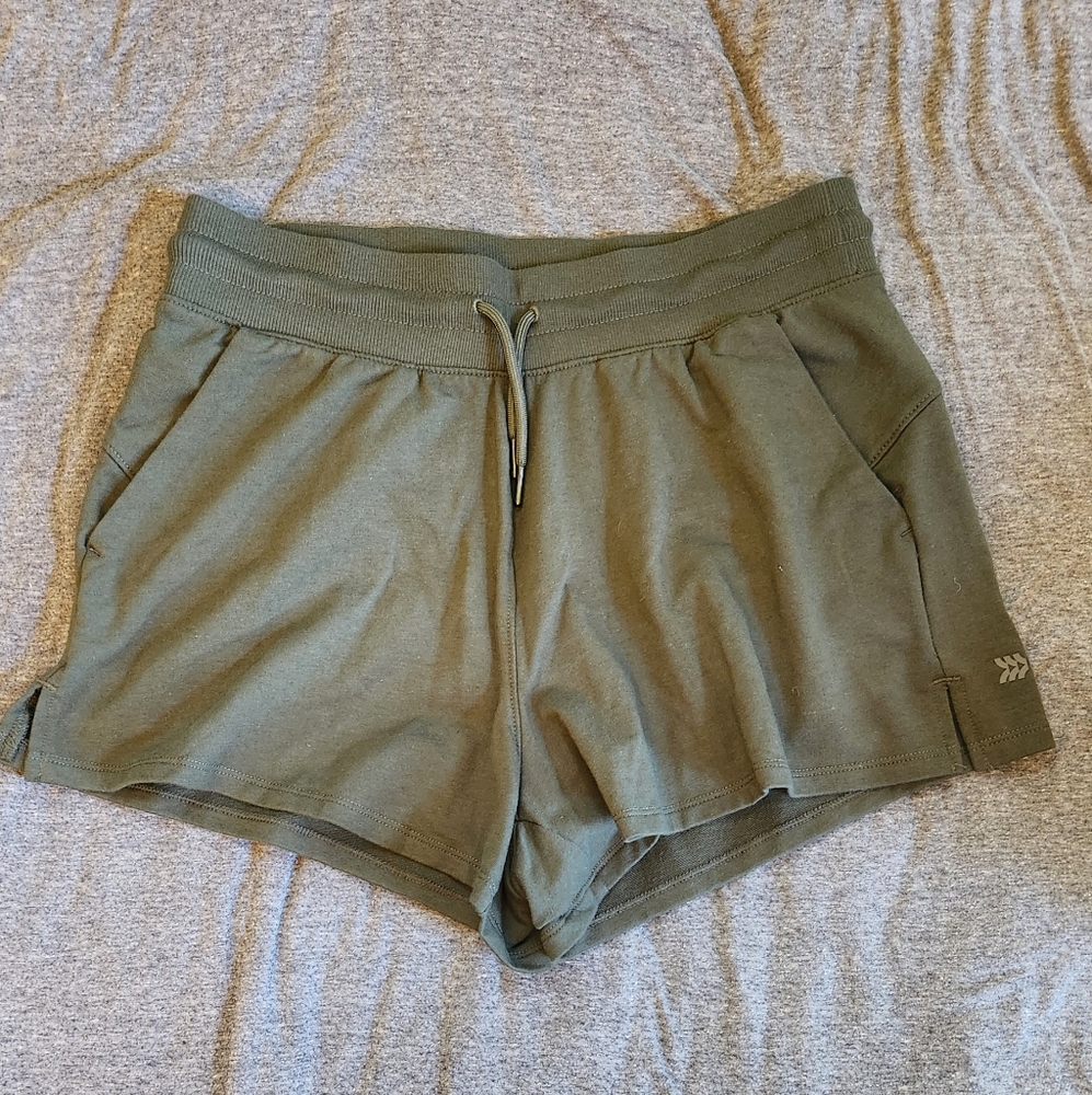 All in Motion Womens Size Medium Green Athletic Shorts with Elastic Waistband